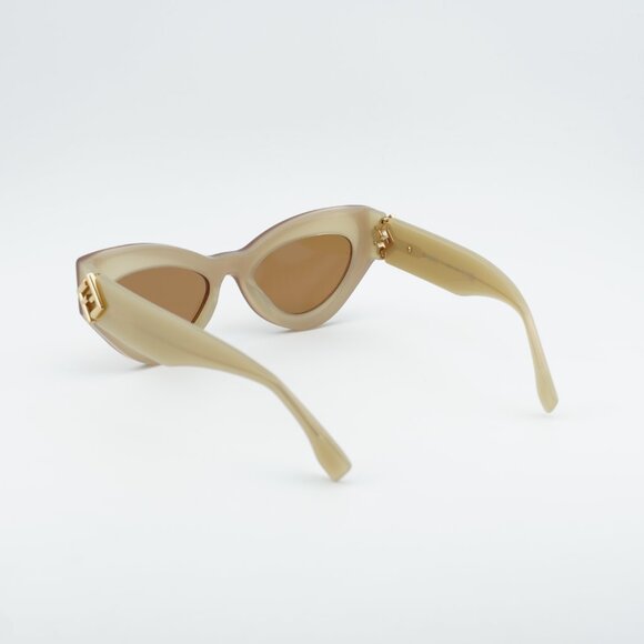 Fendi FE40146I 57E Sunglasses Beige Cat Eye Frame, Brown Lenses main image 9